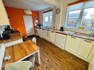 Kitchen- click for photo gallery